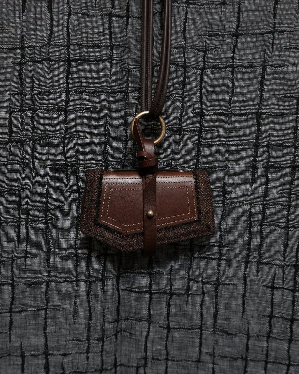 Gardener's Note in Mocha Redstart
